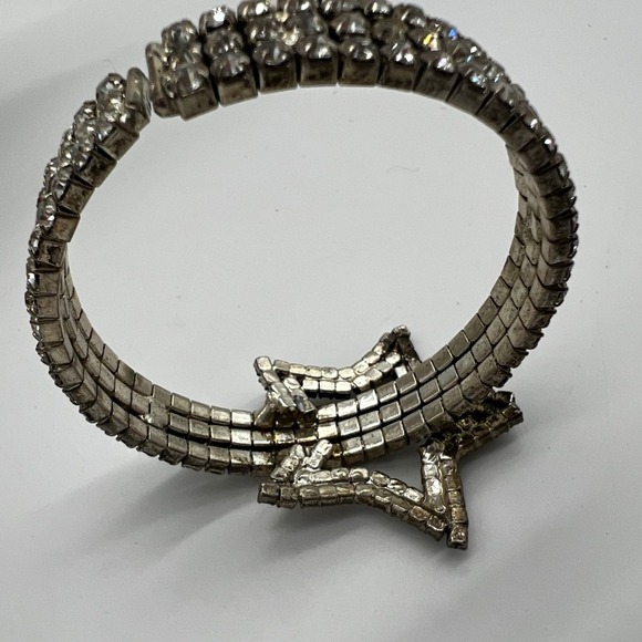 Vintage Rhinestone Star Stretch Bracelet – Silver Tone Statement Cuff Style - Picture 5 of 8